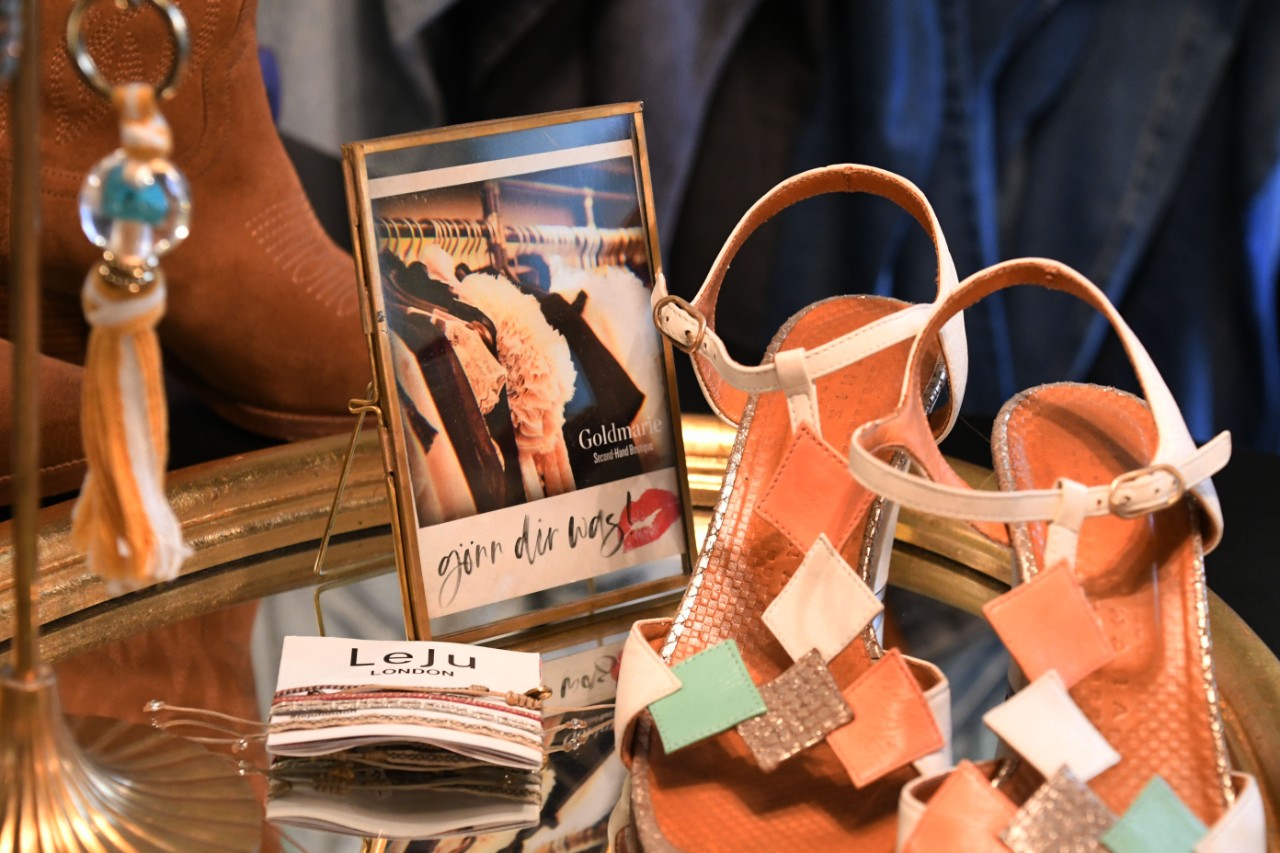 Goldmarie Secondhand Boutique Accessoires.JPG