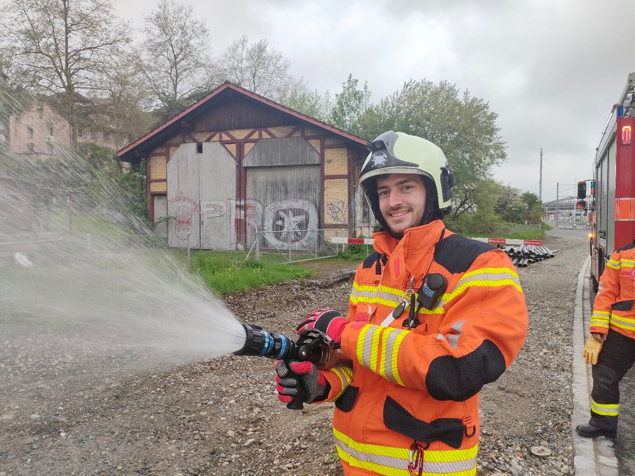 Oesch Jonas, Feuerwehrmann, Feuerwehr und Zivilschutz