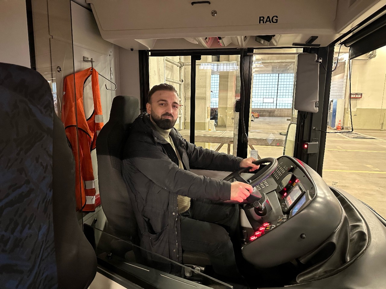 Aziri Alban, Buschauffeur, Verkehrsbetriebe St.Gallen
