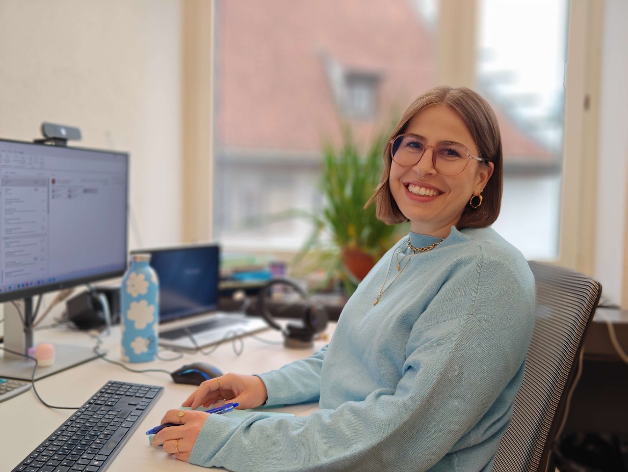 Curseri Melina, Sozialberaterin, Soziale Dienste