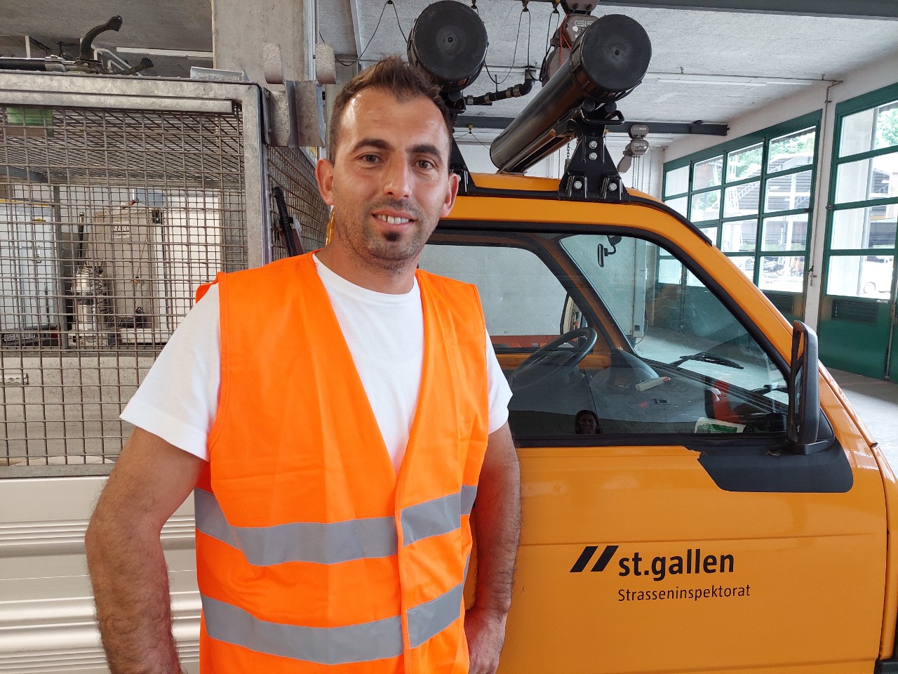 Kamberi Hakik, Strassenunterhaltsmitarbeiter, Tiefbauamt 