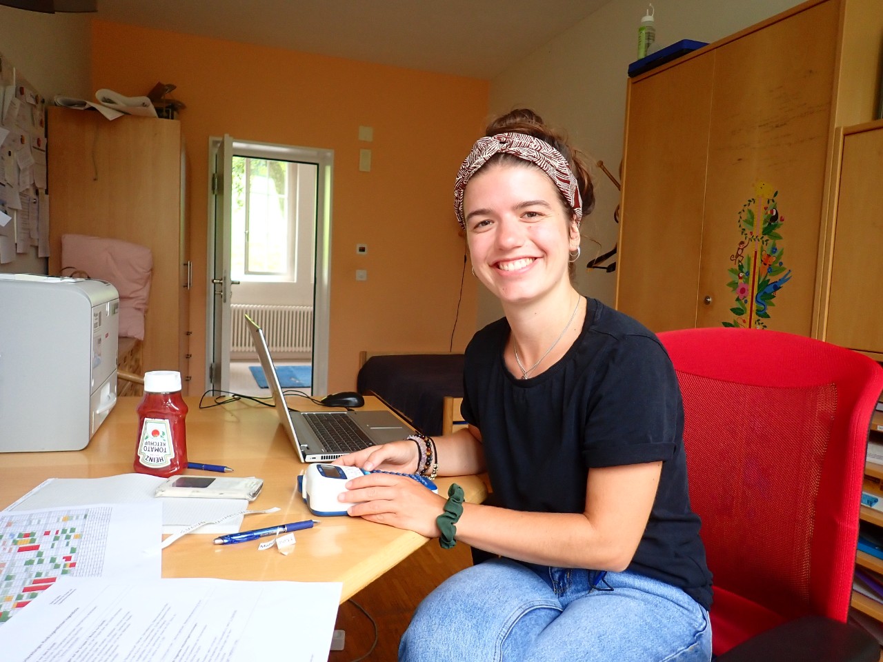 Höhener Larissa, Sozialpädagogin Wohngruppe Haupthaus und Jugendhaus, Wohnheim für Kinder und Jugendliche Riederenholz, Gesellschaftsfragen