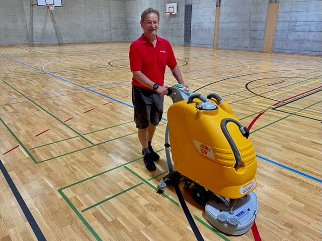 Gscheidle Max, Mitarbeiter Rotmonten-Gerhalde, Infrastruktur Bildung und Freizeit