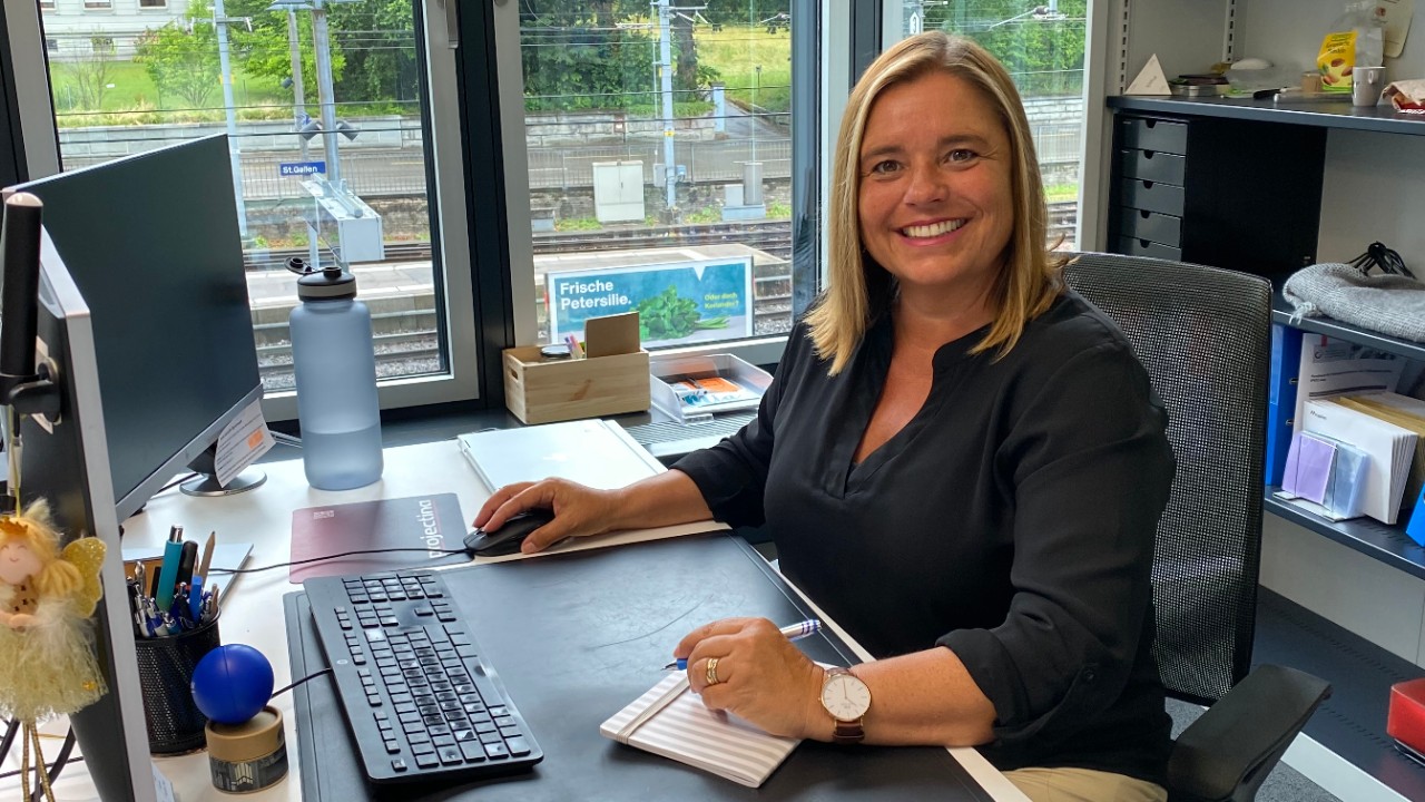 Bollinger-Corrias Claudia, Sachbearbeiterin Kontroll- und Meldewesen, Bevölkerungsdienste