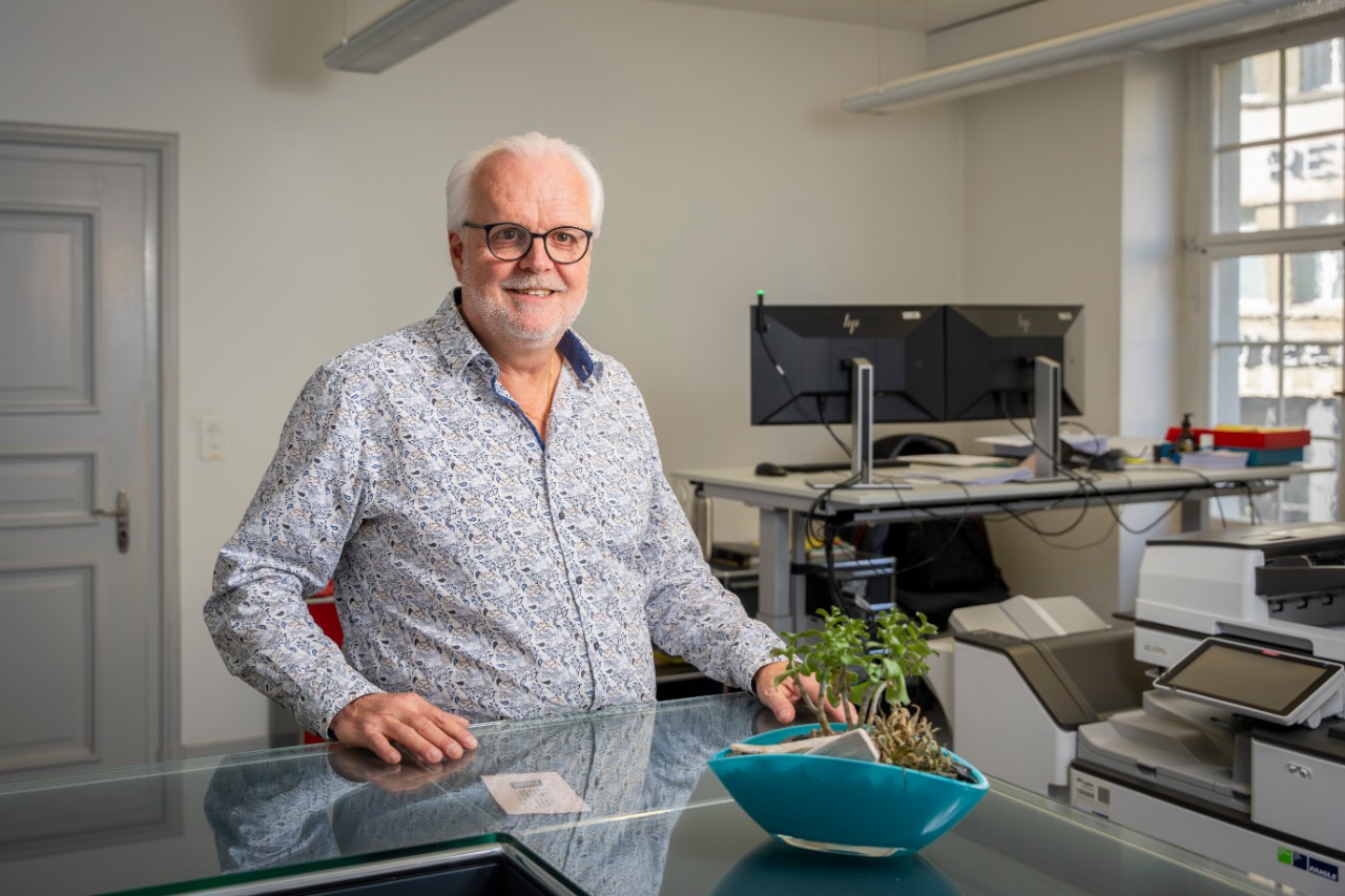 Stephan Keller, Sachbearbeiter, Grundbuchamt, nach 37 Dienstjahren auf den 31. Mai 2024