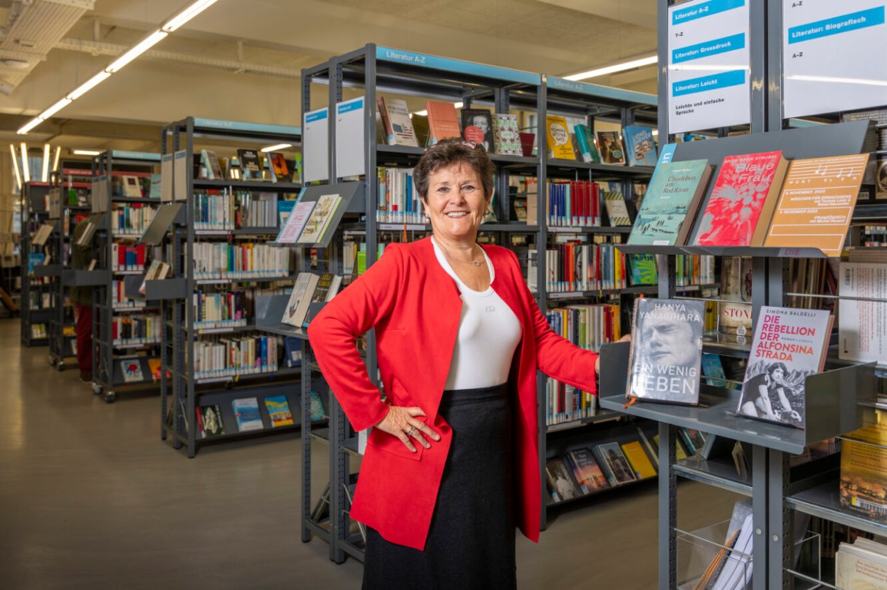 Sibylle Engi, Leiterin Ausleihe / Stv. Leiterin Hauptpost, Kinder Jugend Familie, nach 23 Dienstjahren auf den 31. Dezember 2023