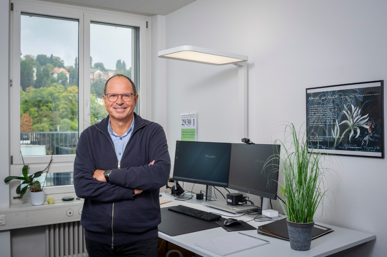 Peter Christinger, Berufsbeistand, Soziale Dienste, nach 12 Dienstjahren auf den  31. Dezember 2025