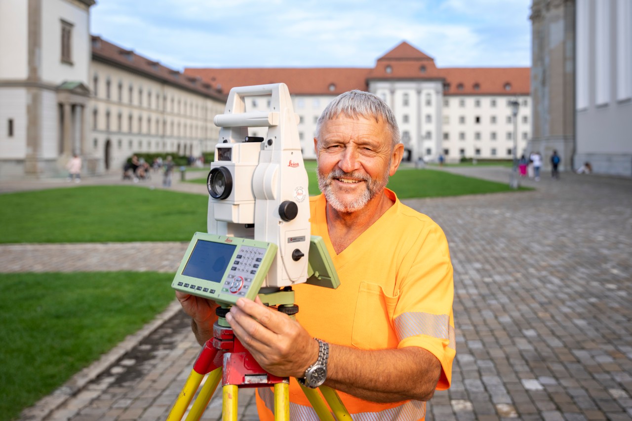 Kübli Ueli, Stv. Leiter Vermessung, Geomatik und Vermessung, nach 35 Dienstjahren auf den 30. September 2022