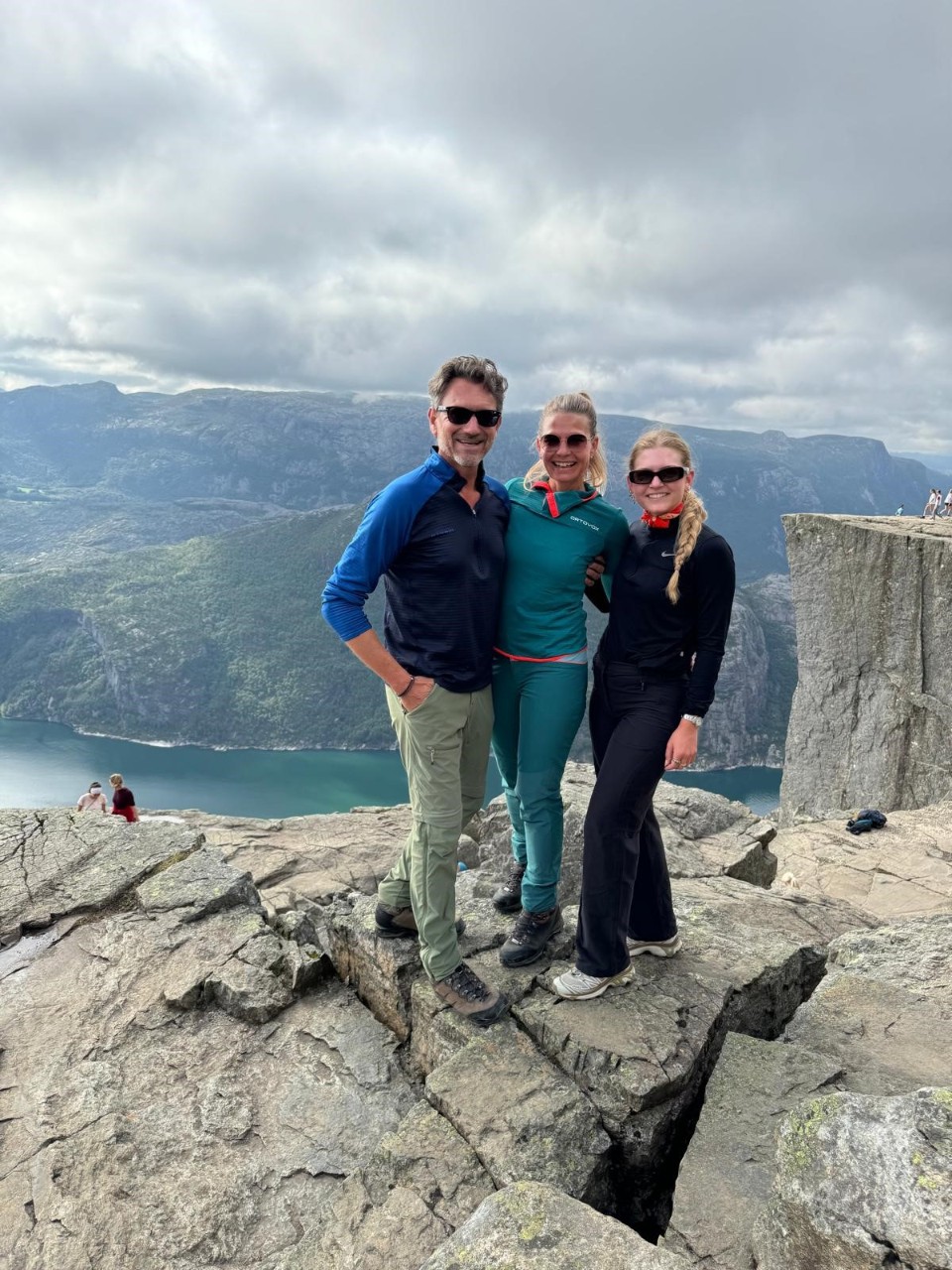 Auf «Prekestolen» Sommer 2024.jpg