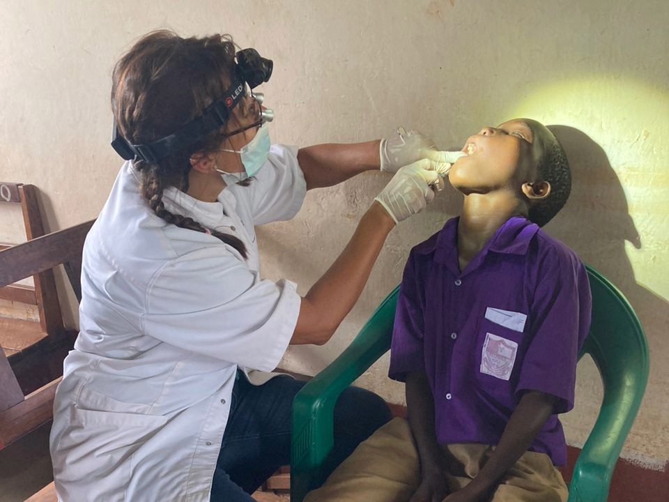 Der Behandlungsort ist pragmatisch, aber funktional eingerichtet.