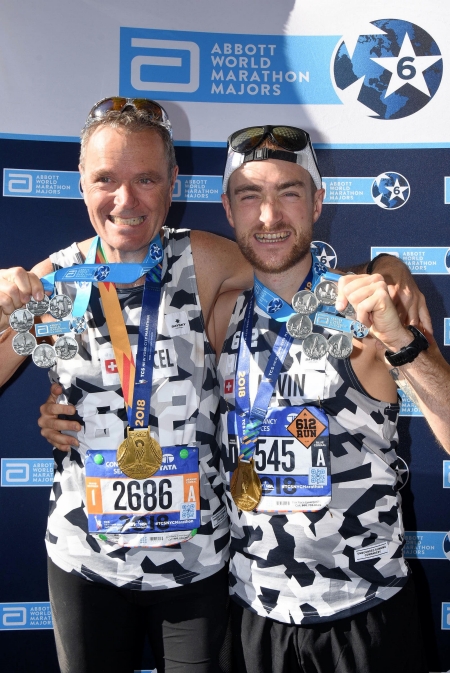 Marcel Thoma mit Sohn Kevin als Finisher der &laquo;Six Stars&raquo; der &laquo;World Marathon Majors&raquo;