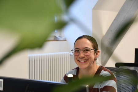 Fabia Knechtle im B&uuml;ro
