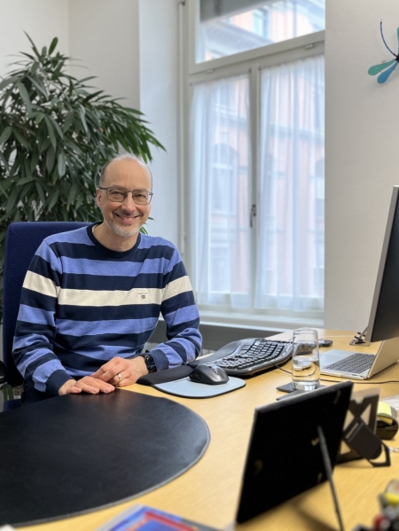 Ralf Altwegg in seinem B&uuml;ro an der St. Leonhard-Strasse