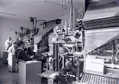 Linotype-Maschinen in der Druckerei Volkstimme 1949.