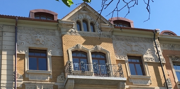 Fassade der Notkerstrasse 18 nach Renovation