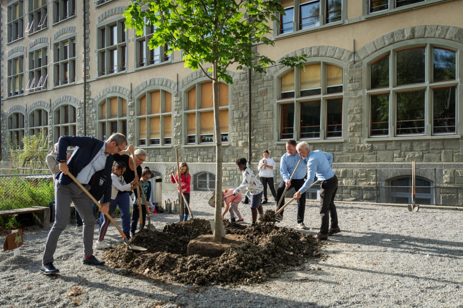 Kinderfestbaumpflanzung