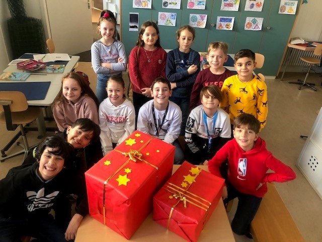 Kinder mit P&auml;ckli