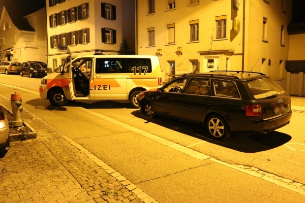 Kollision PW und Polizeiauto