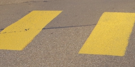 Symbolbild Fussg&auml;ngerstreifen