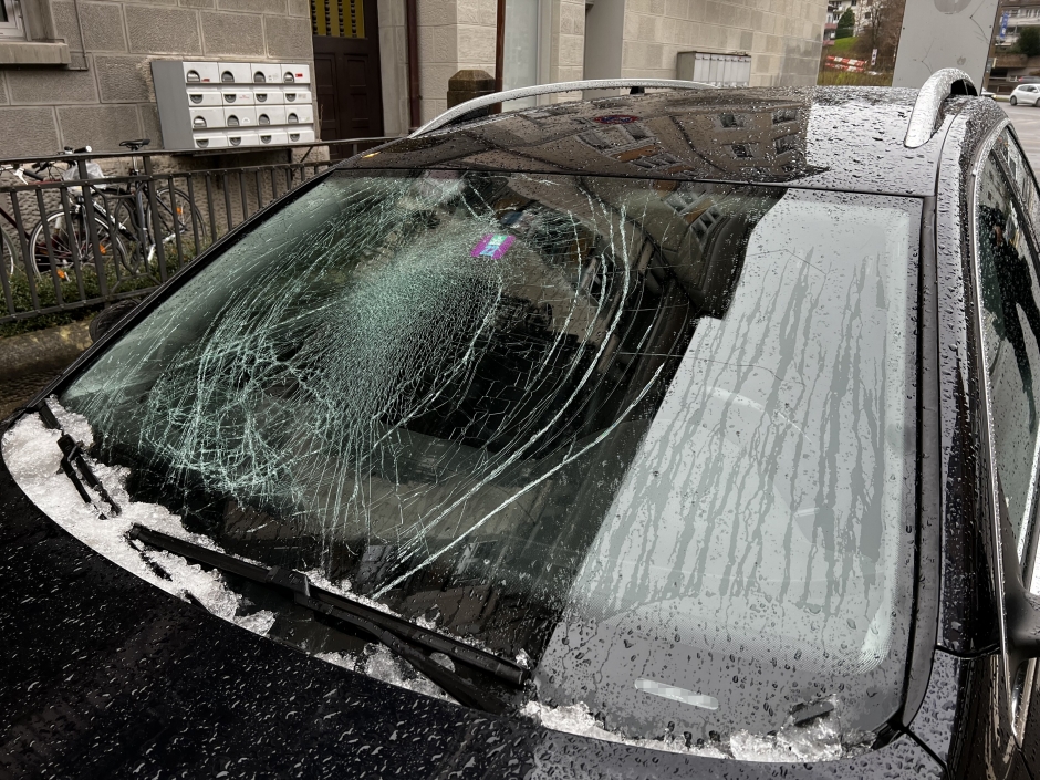 Besch&auml;digter Personenwagen