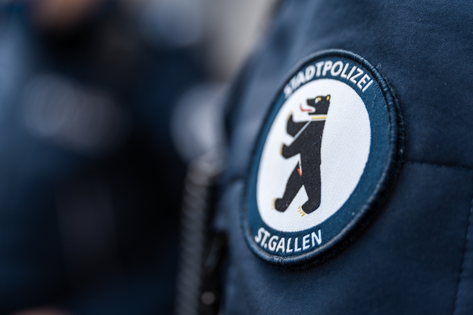 Symbolbild Polizeiabzeichen