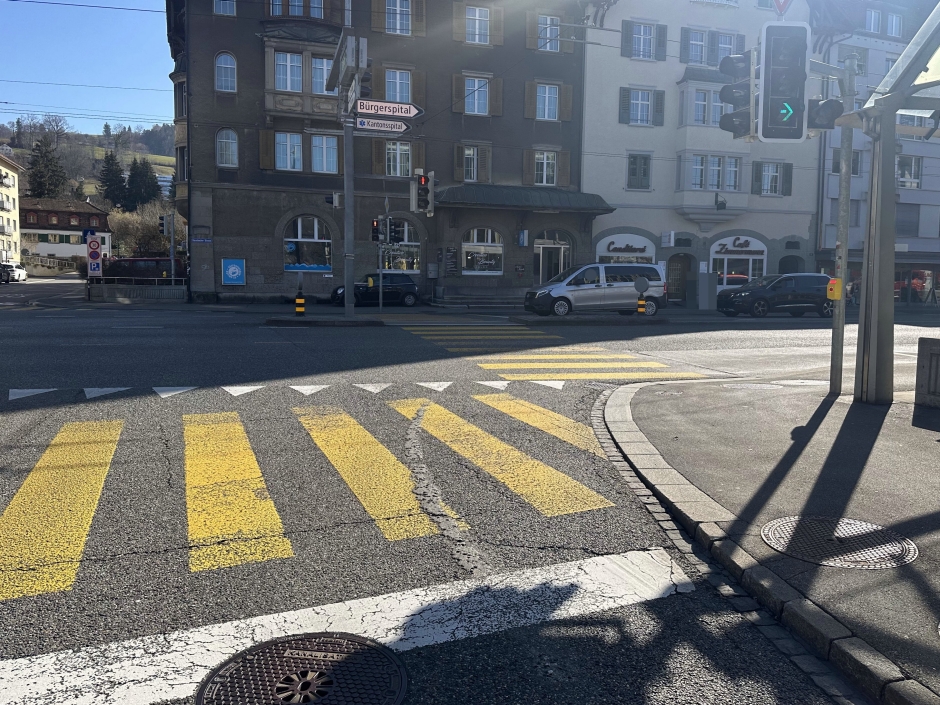 Unfallstelle Kollision zwischen Fussg&auml;ngerin und Auto