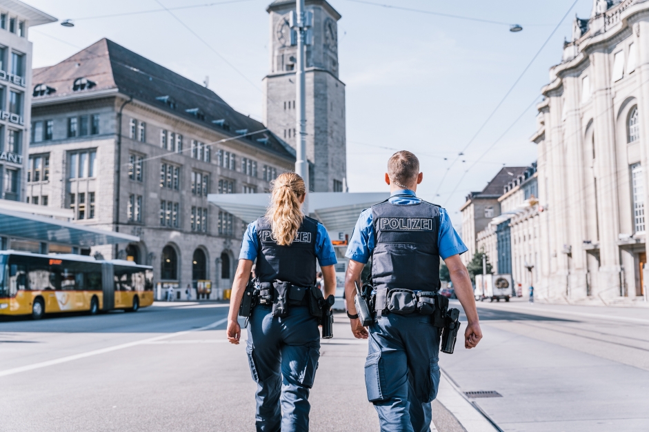 Patrouille am Hauptbahnhof St.Gallen