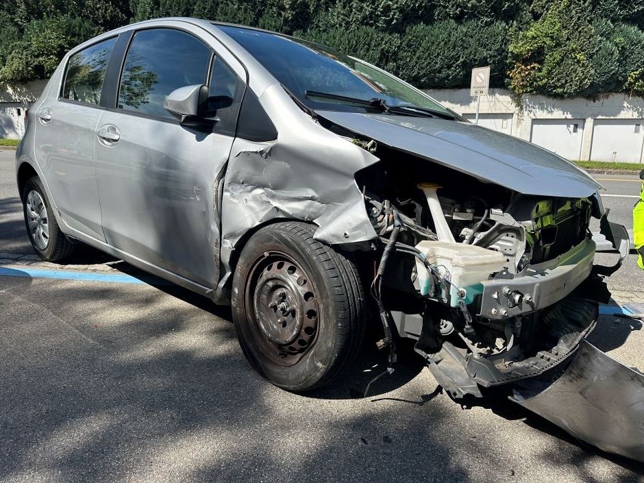 Besch&auml;digtes Fahrzeug